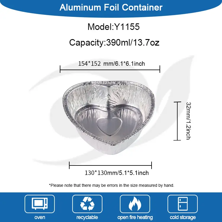 Recipientes de papel alumínio prateado em forma de coração em forma de coração