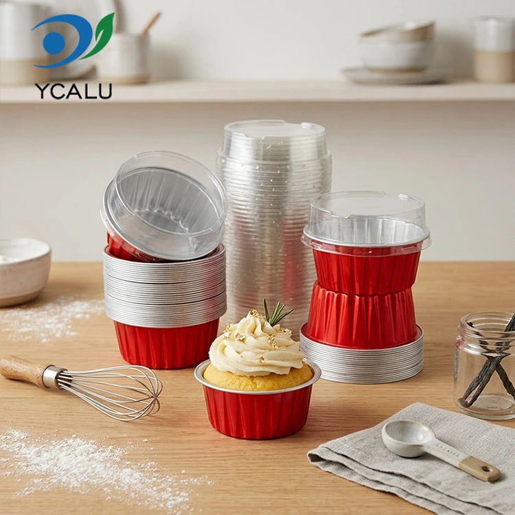 Cupcakes coloridos assados uma única vez Recipientes de folha de alumínio Smoothwall
